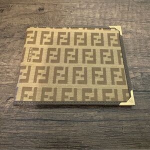 FENDI ✨ VINTAGE Authentic Luxury Brown Bifold Wallet FENDI SAS made in Roma